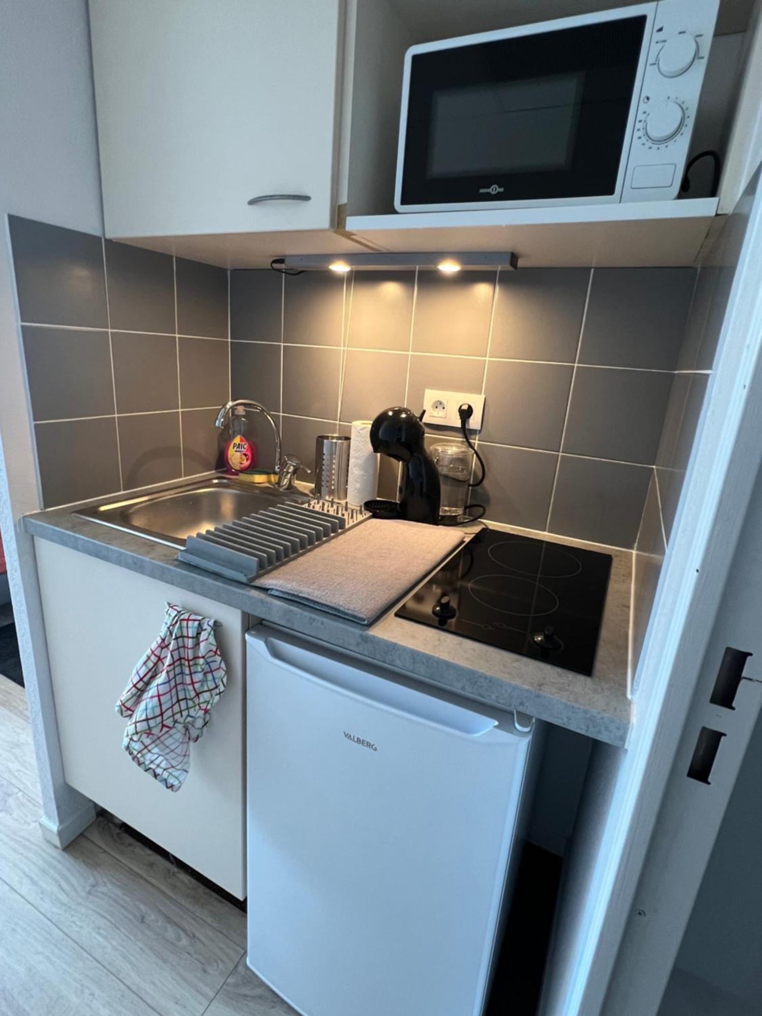 אביניון Studio Appart'Hotel Gare Tgv Avec Place Privee מראה חיצוני תמונה